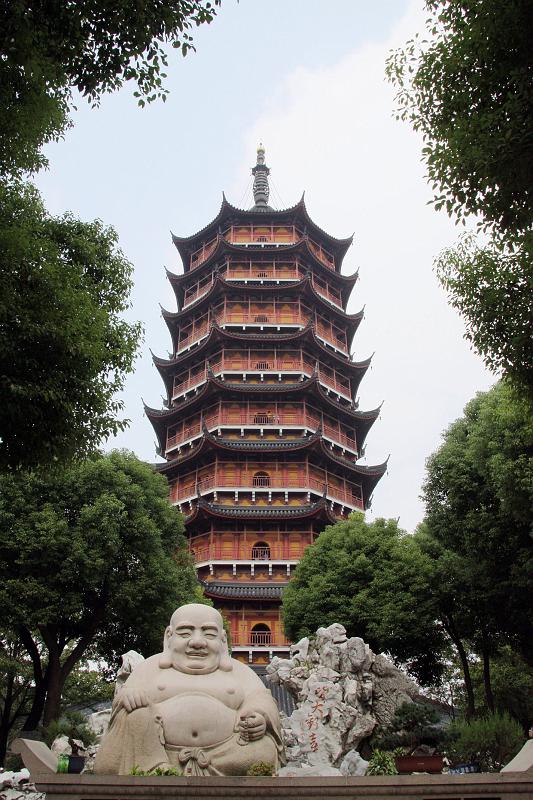Pagoda_02.jpg - Suzhou is a city west of Shanghai. This is a famous pagoda (buddhistic legacy).